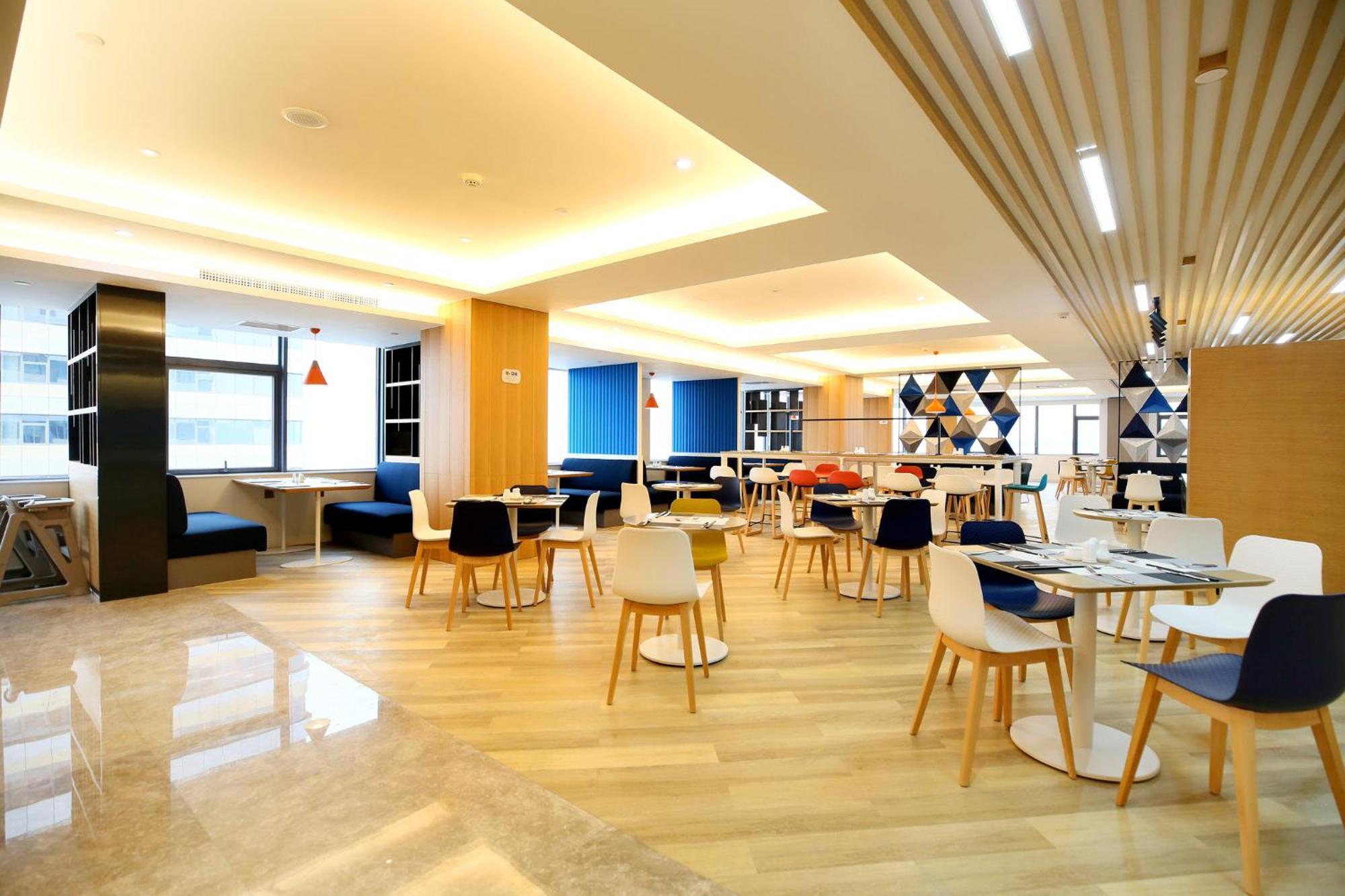 Holiday Inn Express Chengdu North Railway Station By Ihg - Near Panda Base, Near Chunxi Road 외부 사진