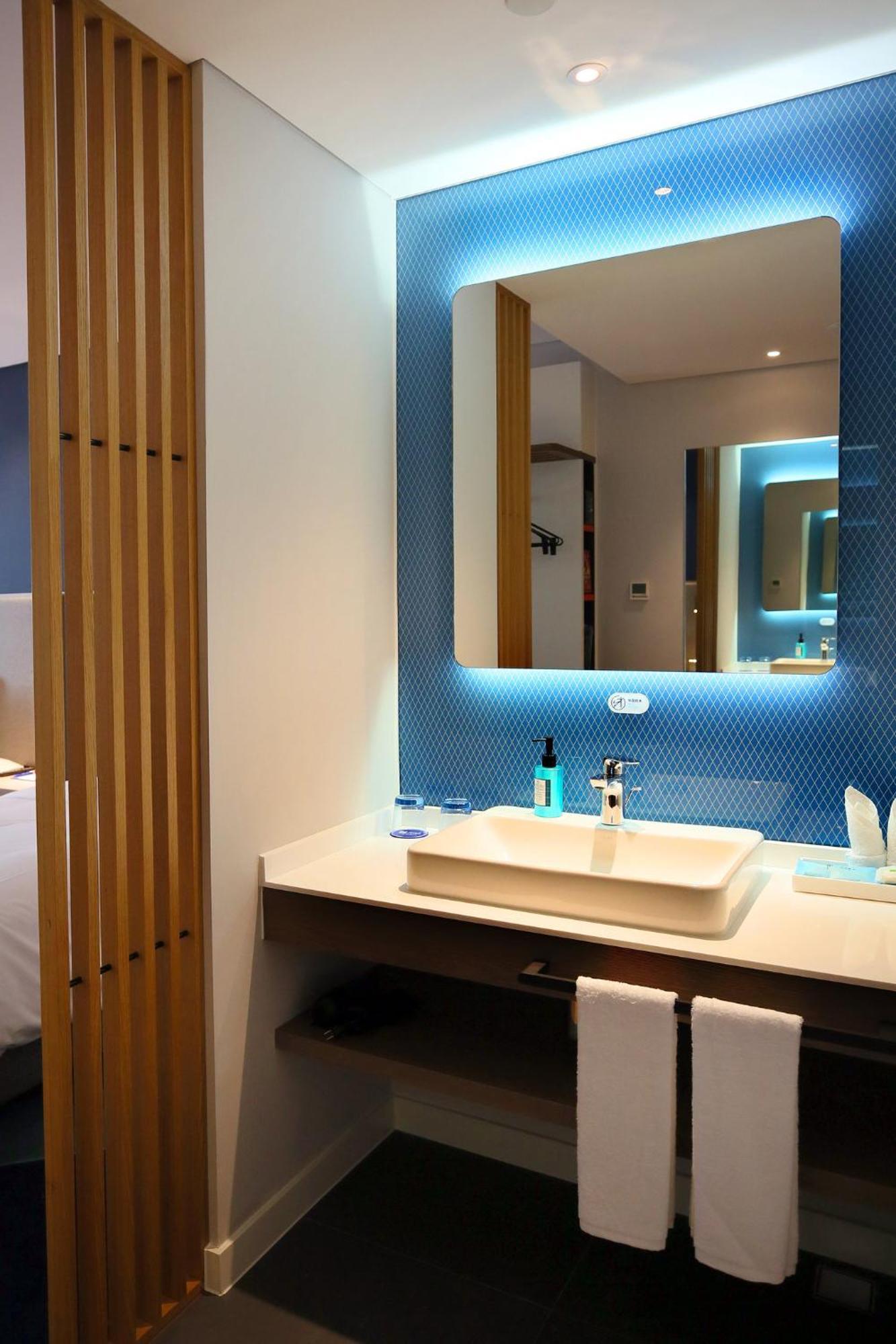 Holiday Inn Express Chengdu North Railway Station By Ihg - Near Panda Base, Near Chunxi Road 외부 사진