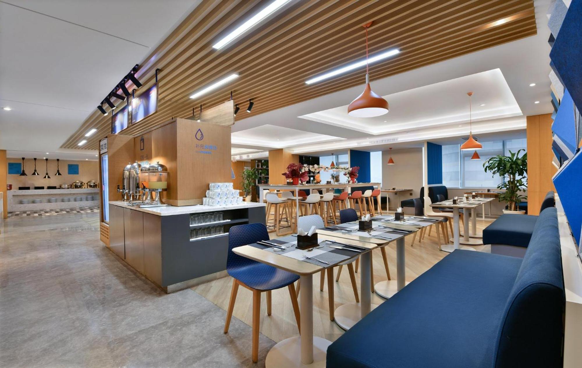 Holiday Inn Express Chengdu North Railway Station By Ihg - Near Panda Base, Near Chunxi Road 외부 사진